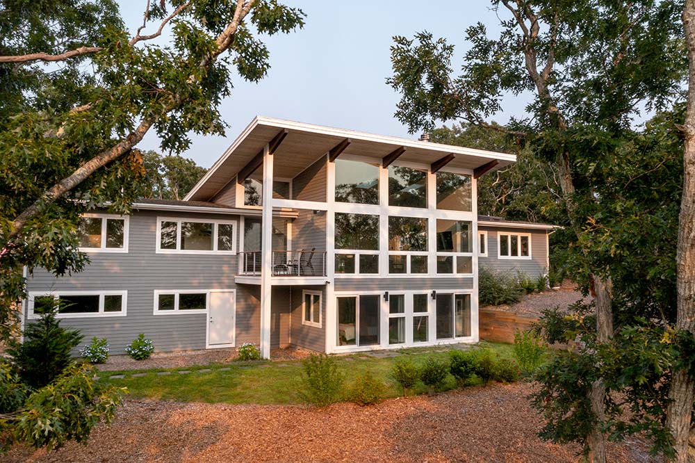 Modern-Farmhouse-Exterior-Windows