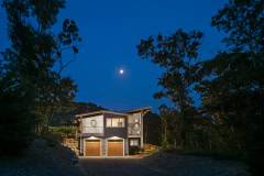 Web-Truro-Treehouse-Exterior-Night-1