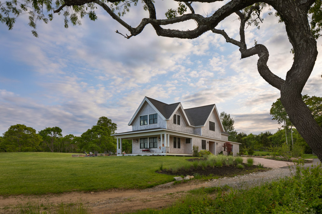 Seaside Escape - Acorn Deck House