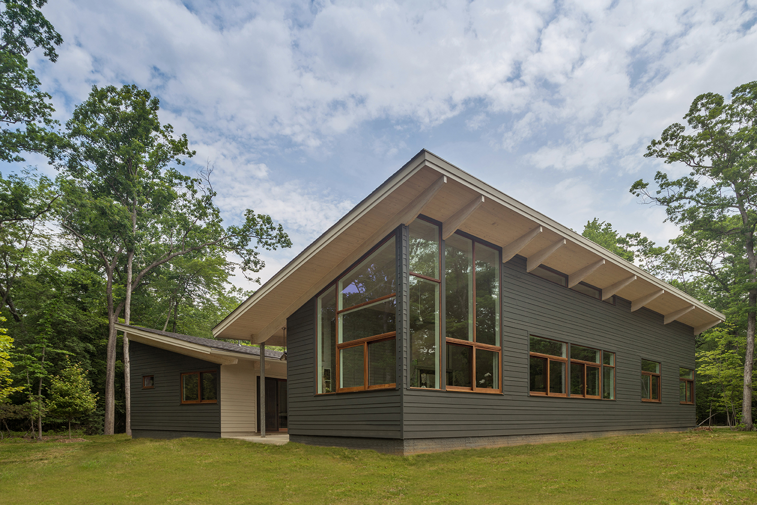 HingeHouse, in Collaboration with Maryann Thompson Architects