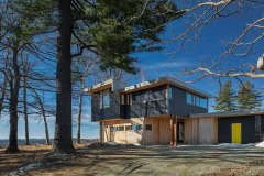 Acorn-Deck-House-mid-century-modern-custom-design-prefab-Monadnock-Retreat-3