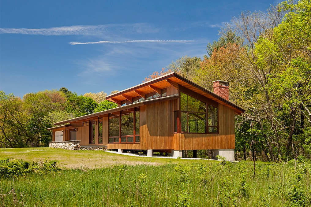 Home Acorn Deck House