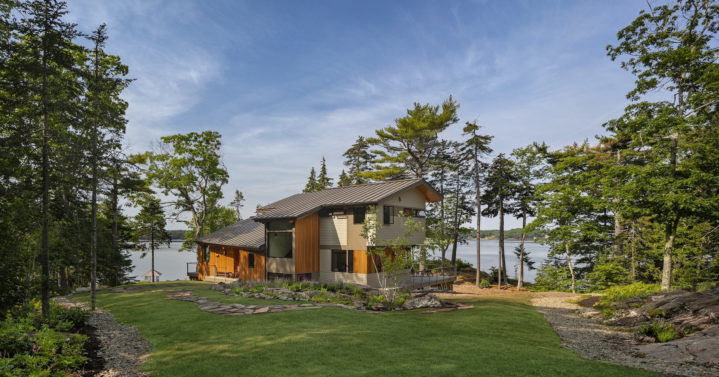 Acorn-Deck-House-modern-custom-prefab-Headland-Exterior Front-1